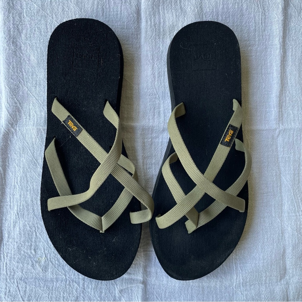 Teva Olowahu Sandals, Green & Black, Size 10, EUC